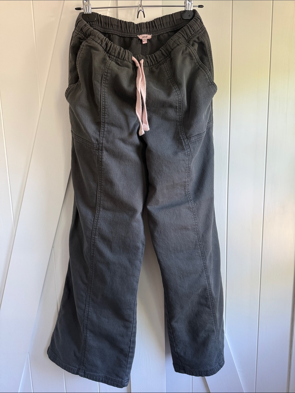 Aerie Me-Day Tie Waist Pant - Dark Grey